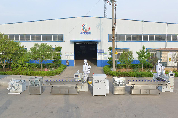 Status de desenvolvimento da indústria de máquinas de plástico na China.