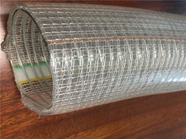 Linha de extrusão de mangueiras de PVC reforçado com fios e fios de mola
